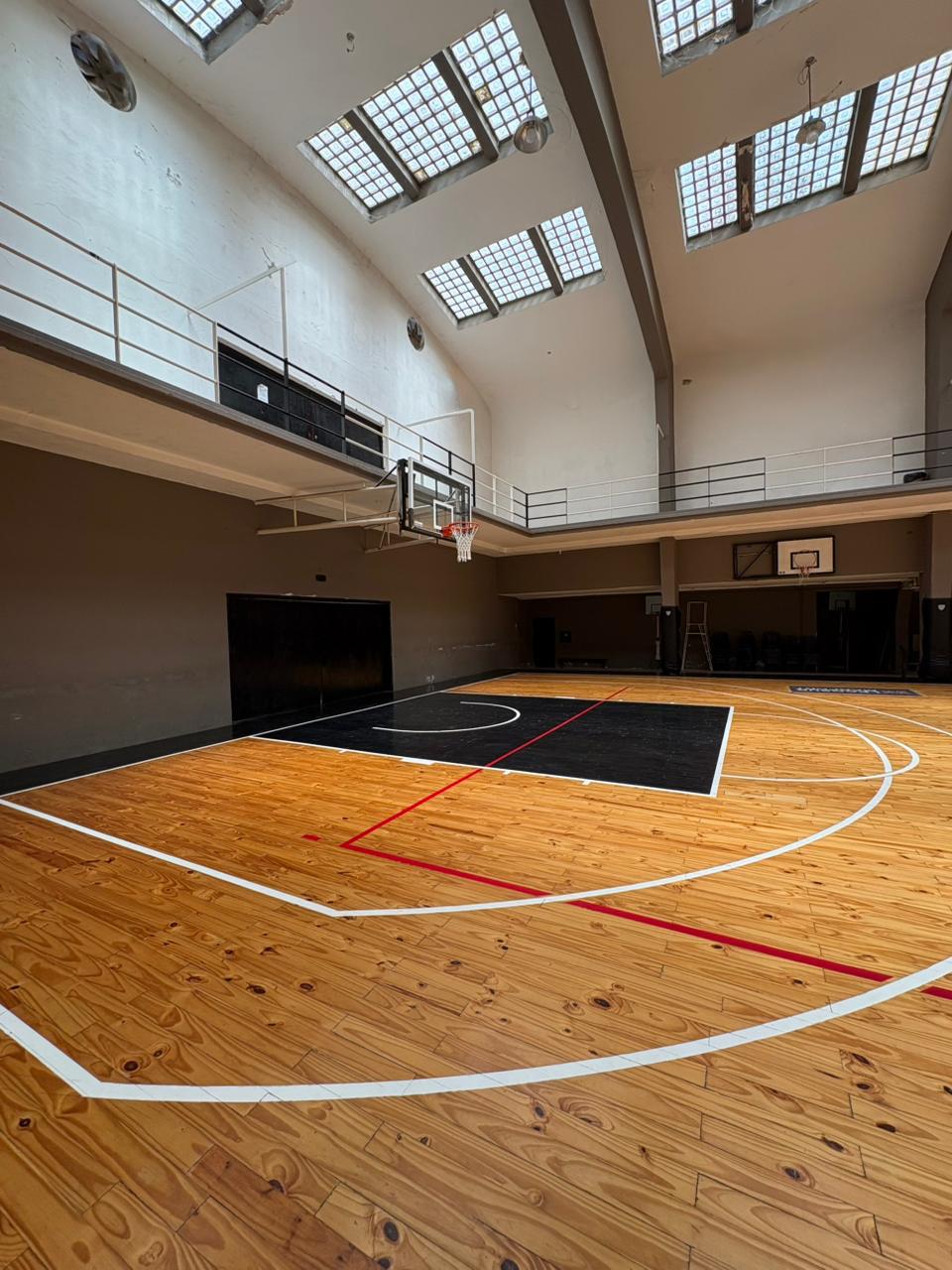 Gimnasio cubierto - imagen 1